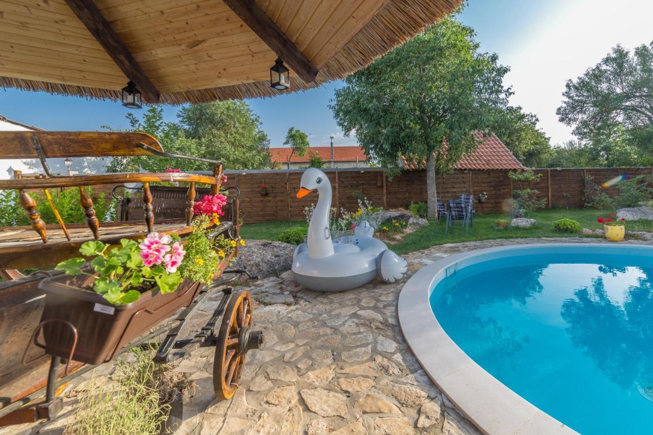 Kuca Za Odmor Joko I Jeka Bogatić Exterior foto
